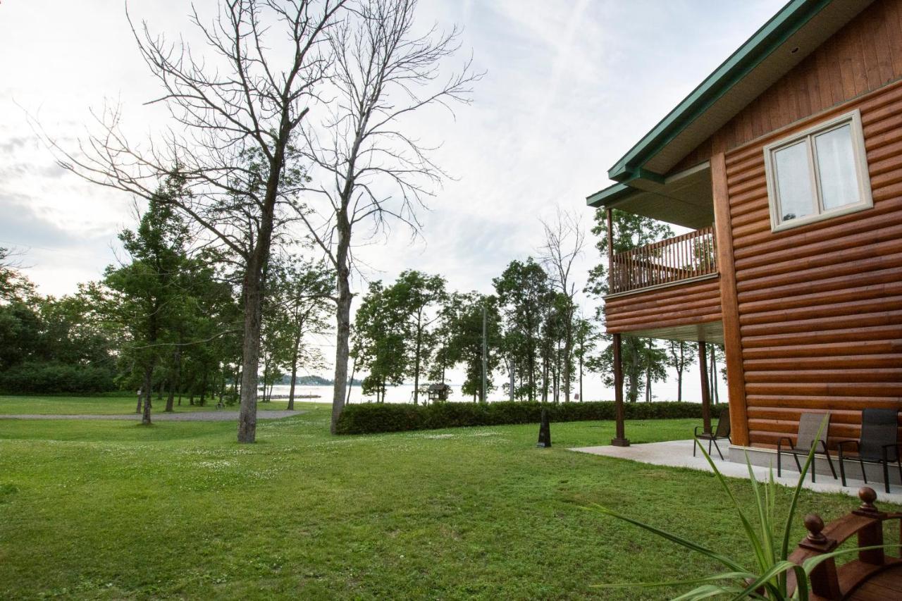 Chalets Et Spa Lac Saint-Jean Chambord Exterior photo